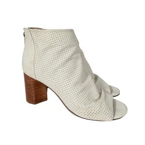 Seychelles White Perforated Leather moto Peep Toe Ankle Boots Heel Womens 8.5